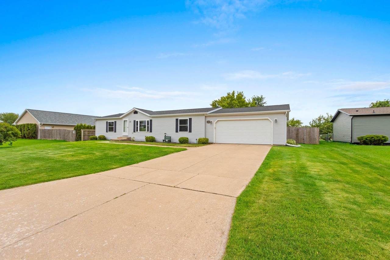 2856 Conesta Drive - Photo 1