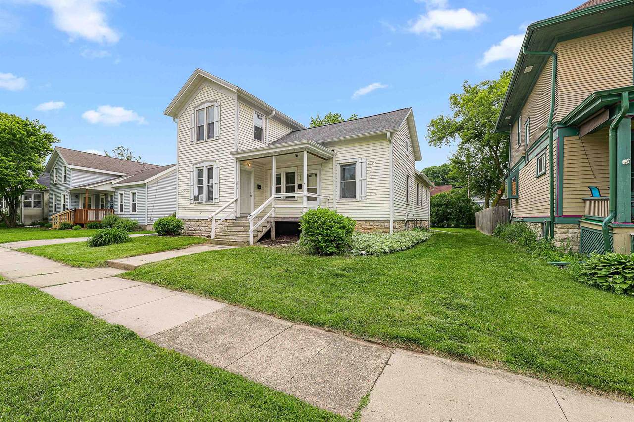 274 1ST Street - Photo 1