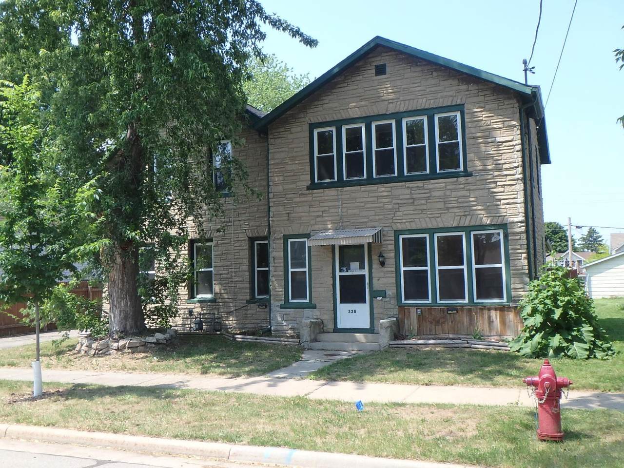 328 2ND Street - Photo 1