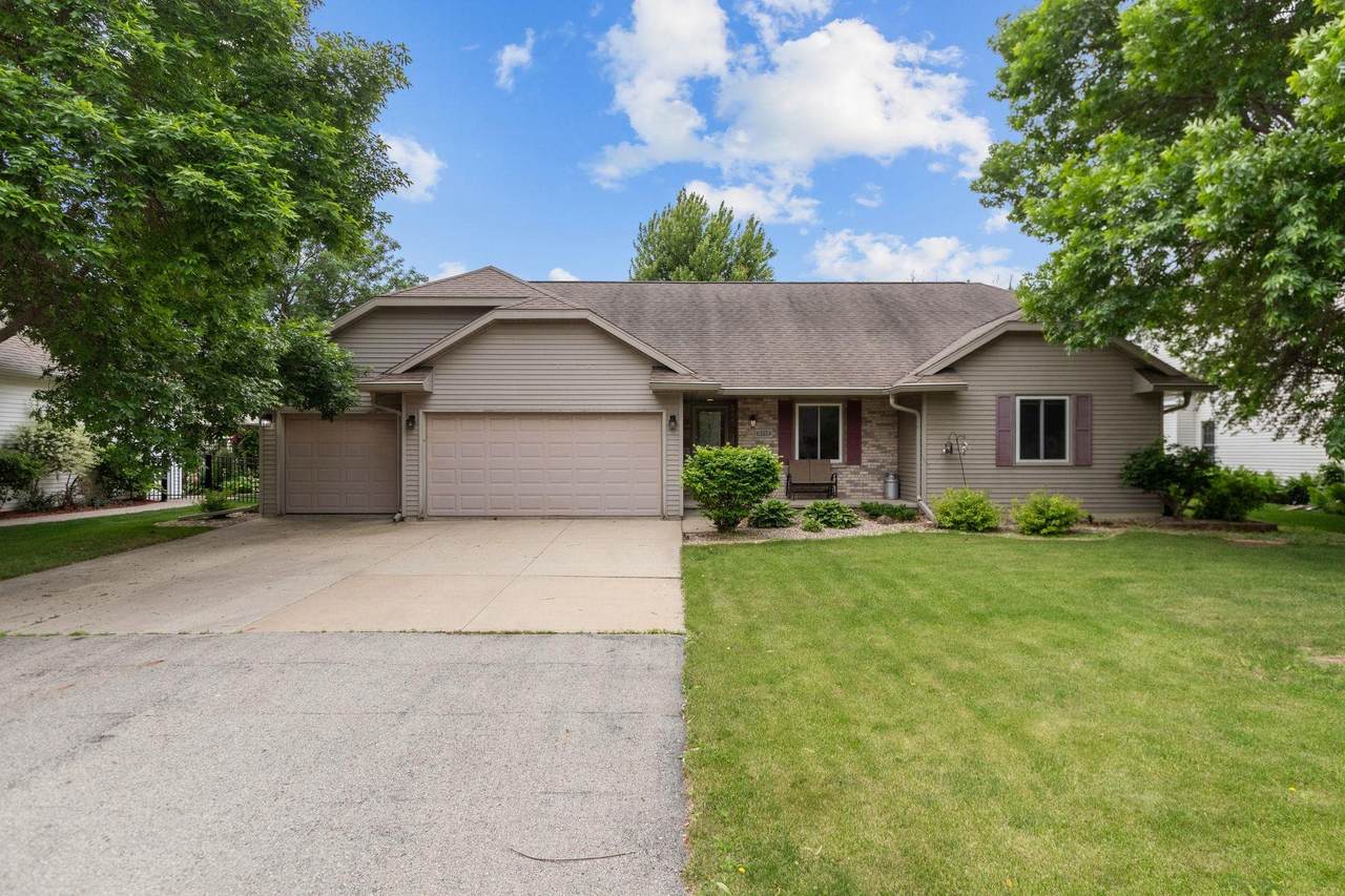 4719 Grand Meadows Drive - Photo 1
