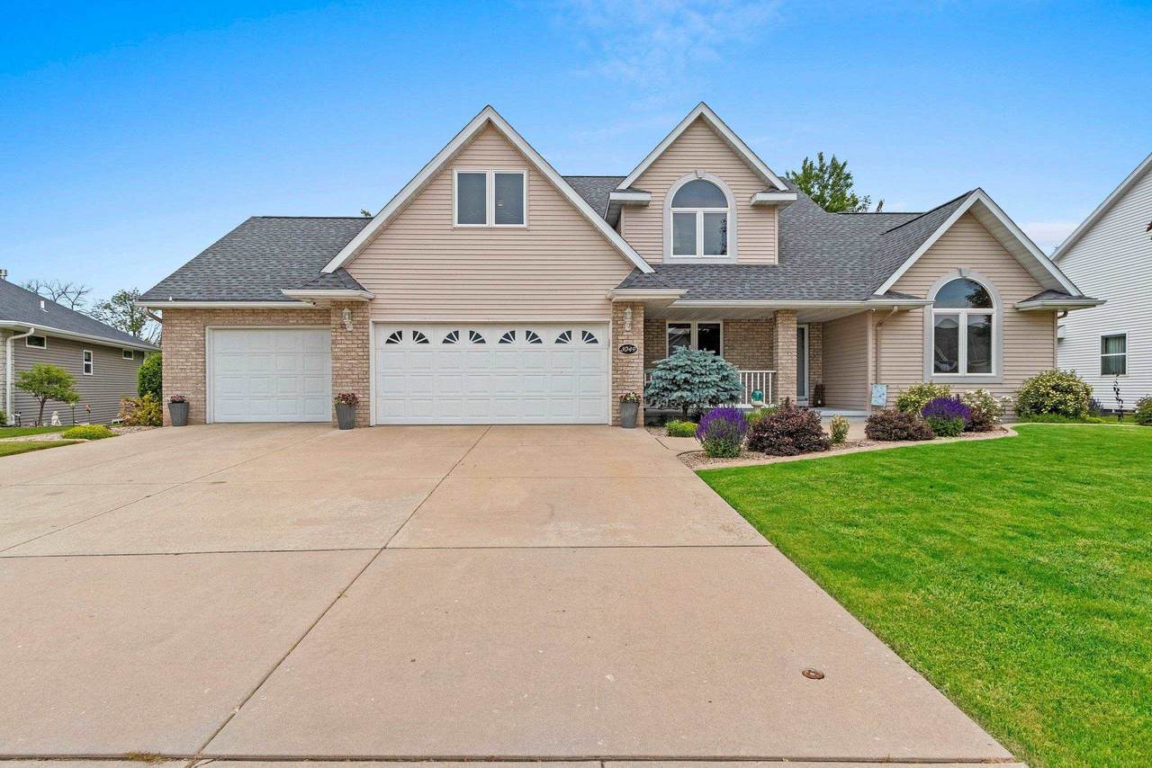3049 Saybrook Circle - Photo 1