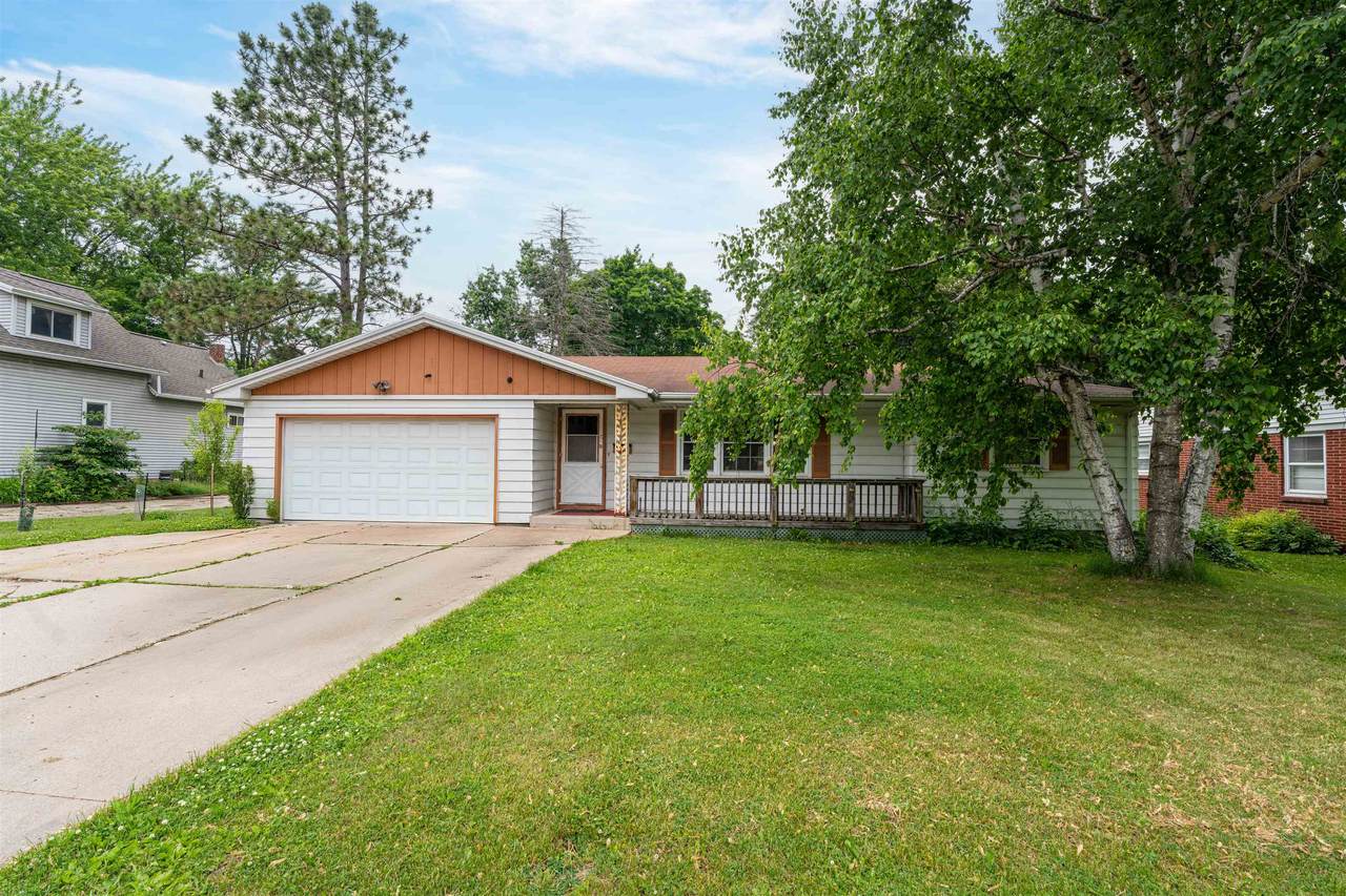337 Allouez Avenue - Photo 1