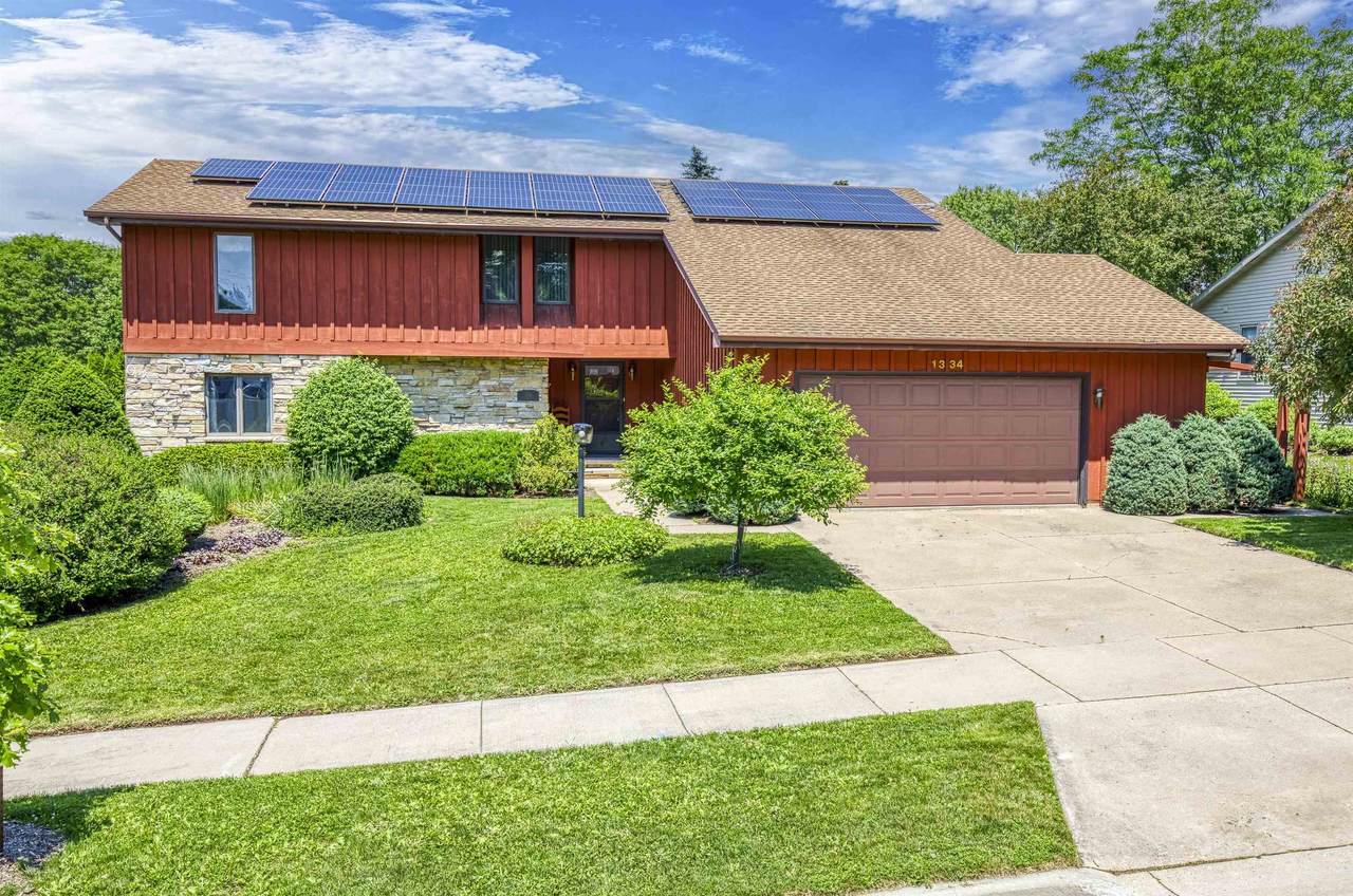 1334 Cloverdale Drive - Photo 1