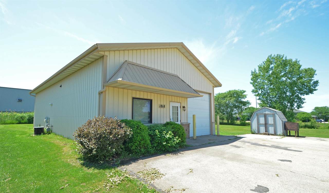 1918 Commercial Way - Photo 1
