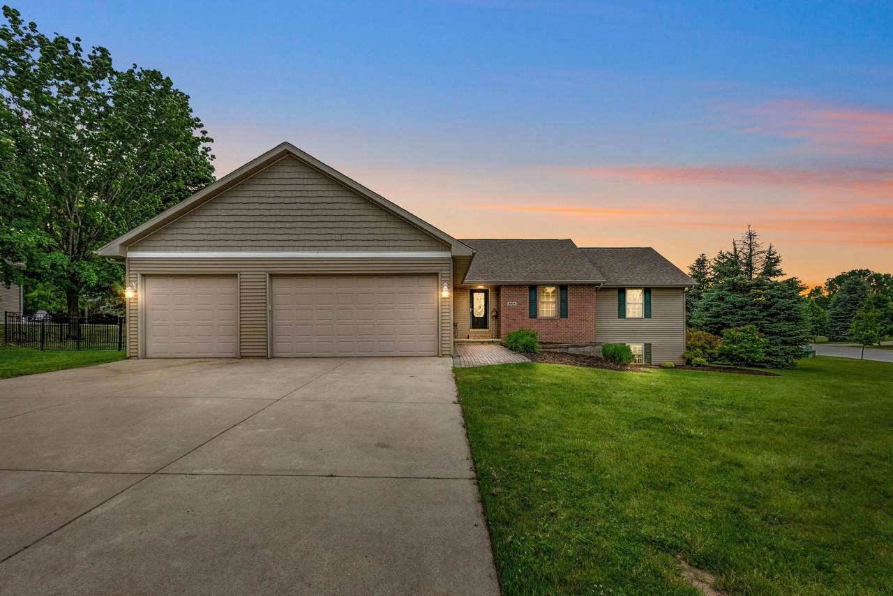 2819 Prairie Garden Trail - Photo 1