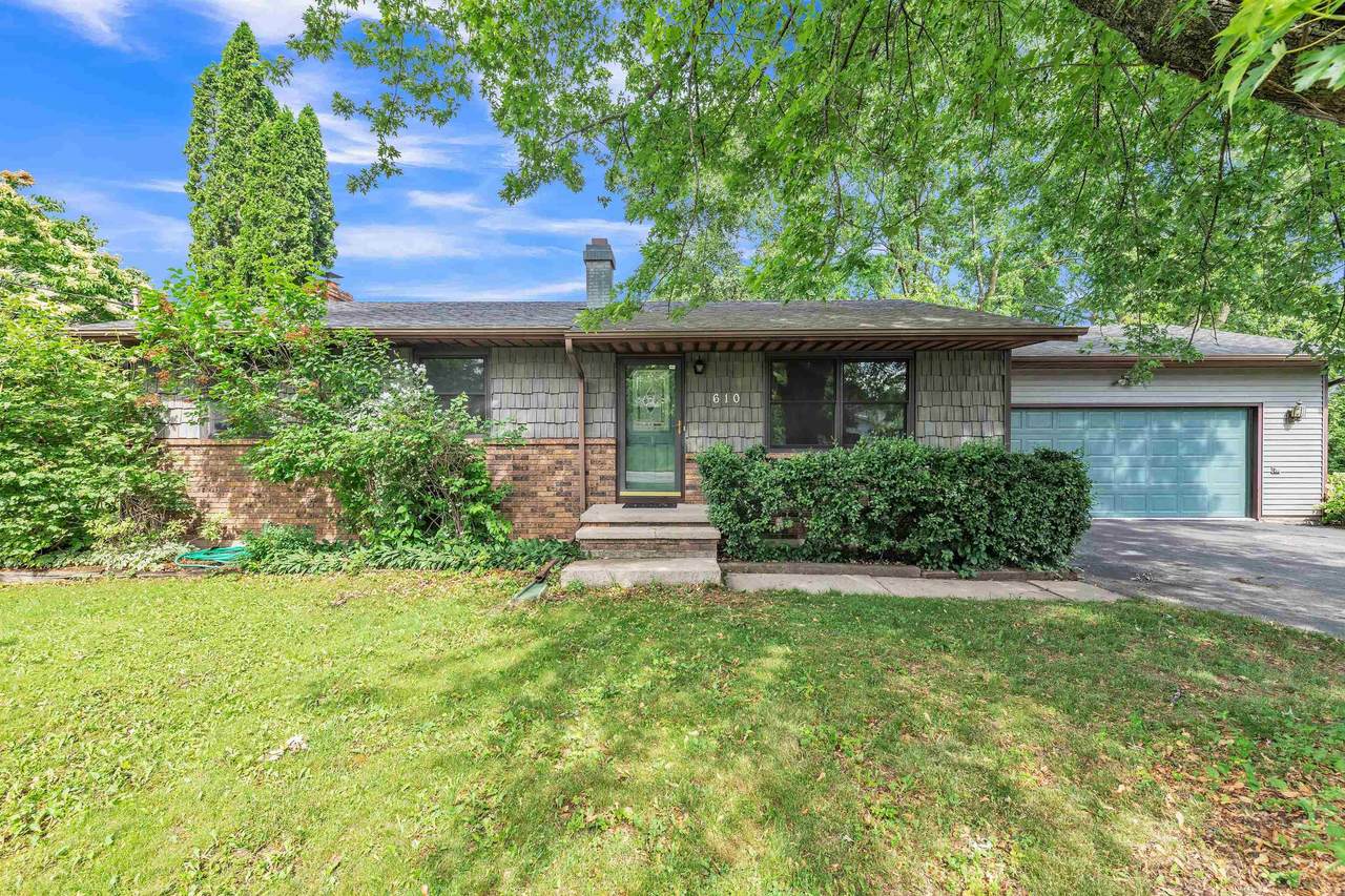 610 Mayflower Drive - Photo 1
