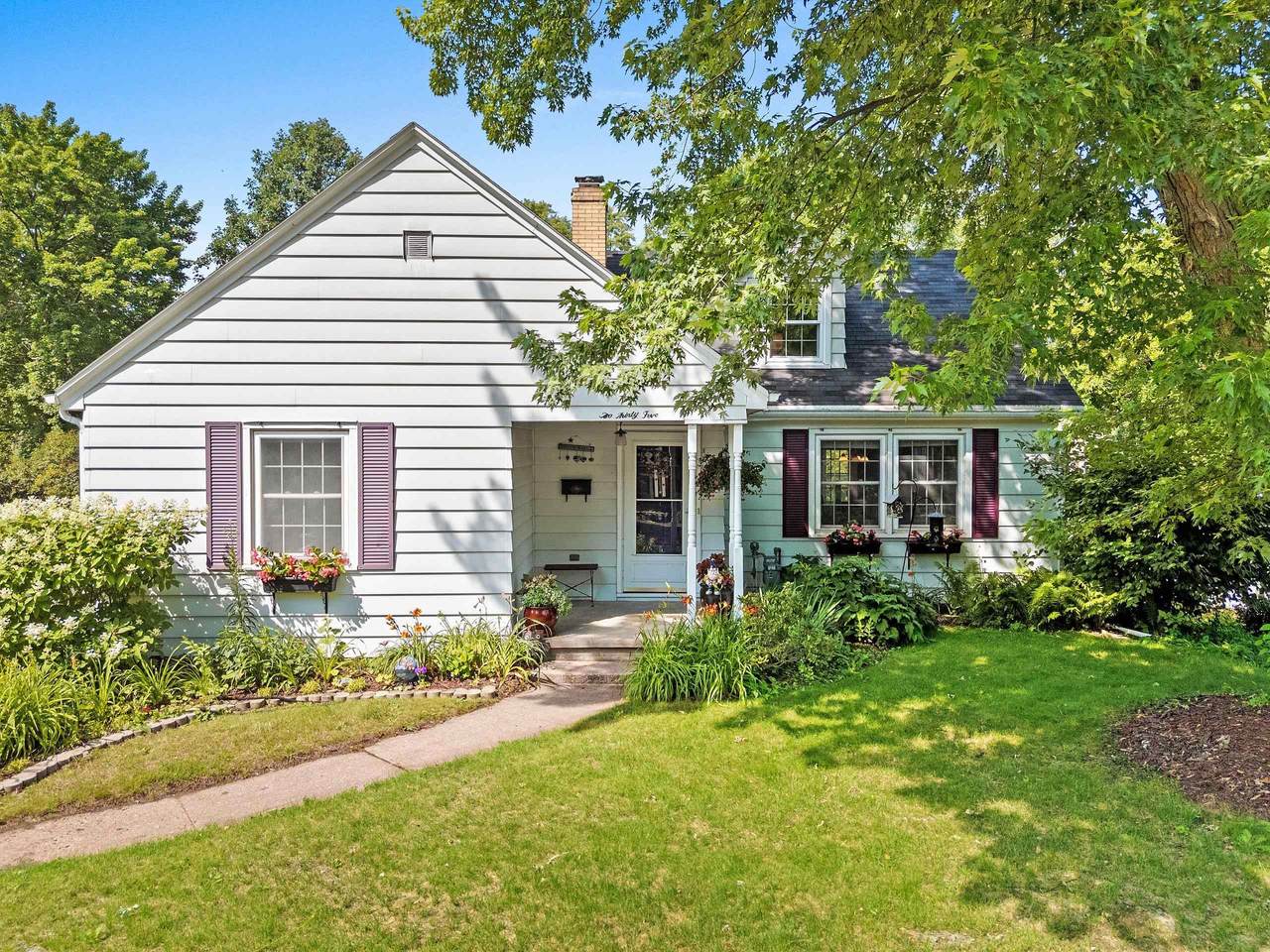 235 Summit Street - Photo 1
