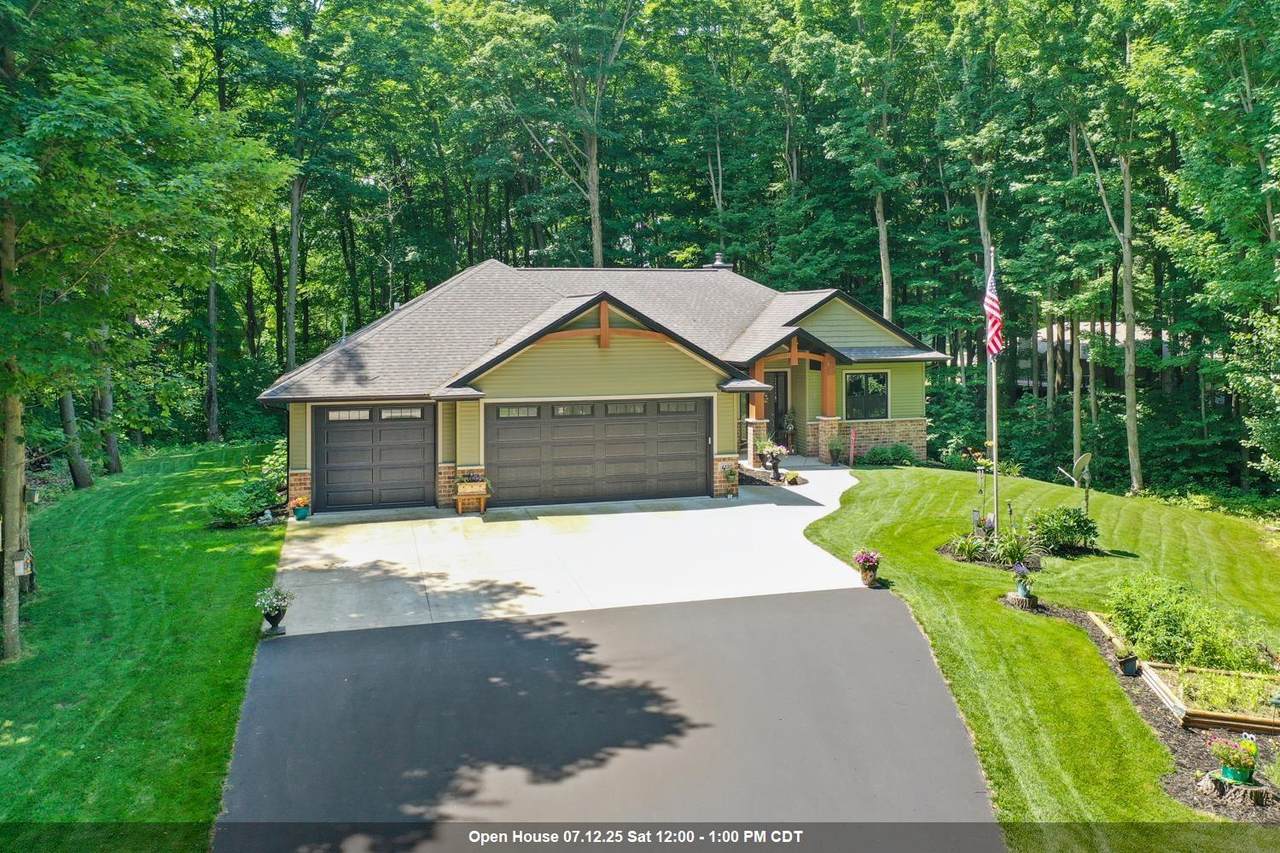 4135 Don Circle - Photo 1