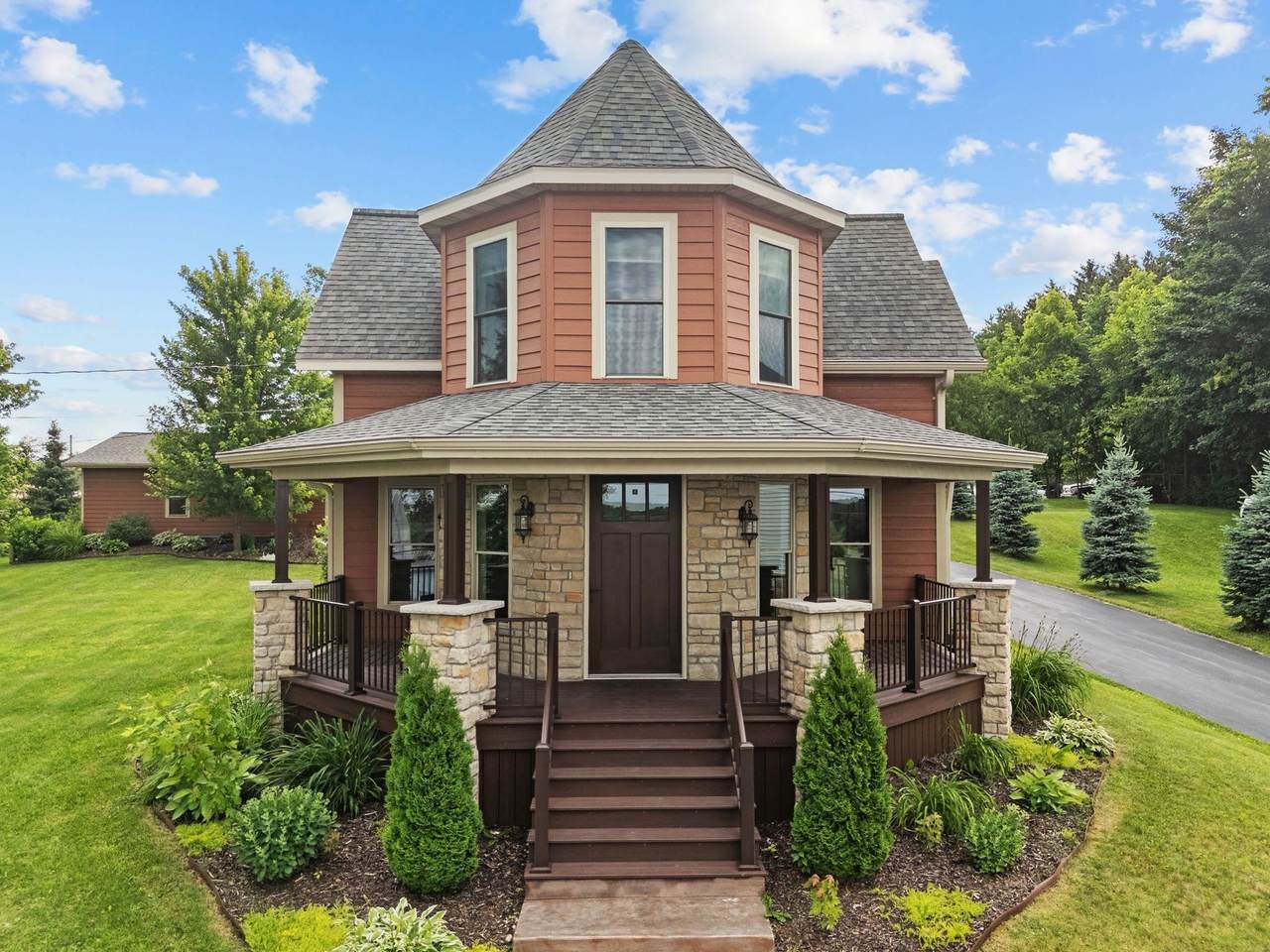 305 Willow Street - Photo 1