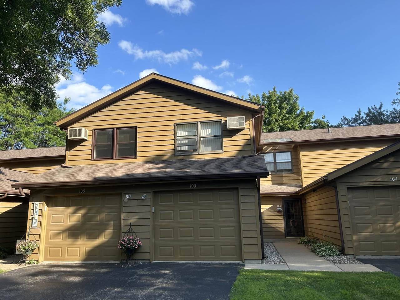 1140 Manor Drive - Photo 1