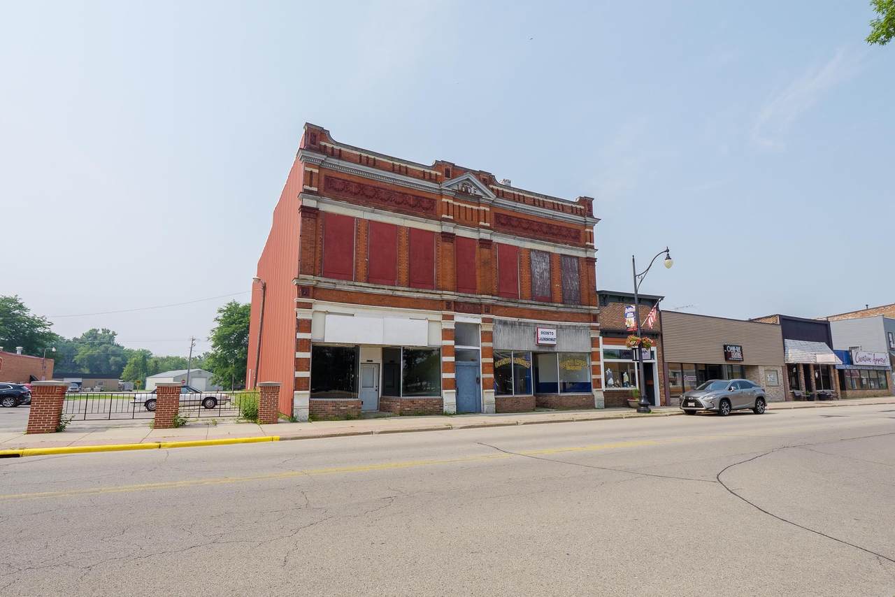 1104 Main Street - Photo 1