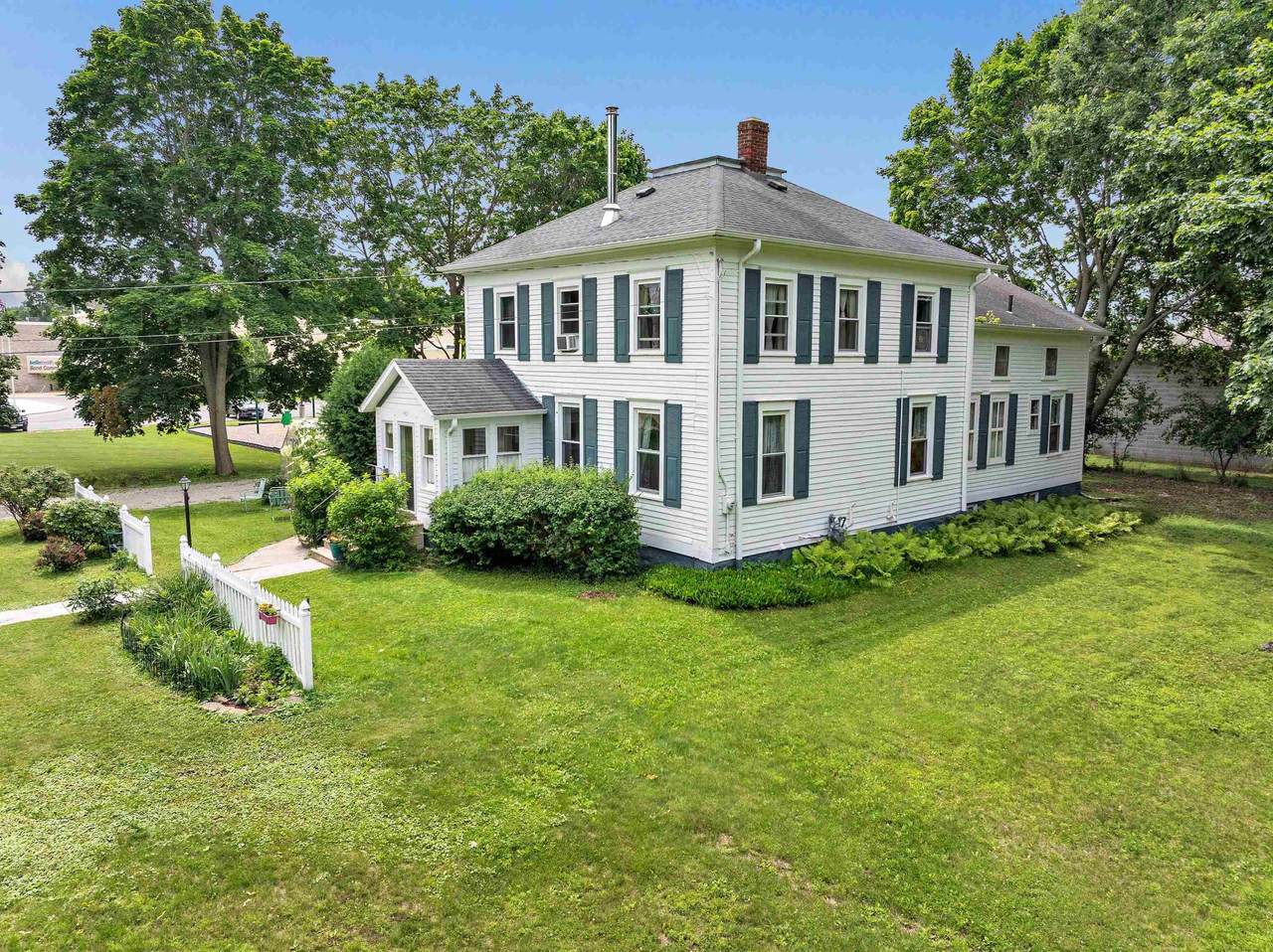 1407 Park Avenue - Photo 1
