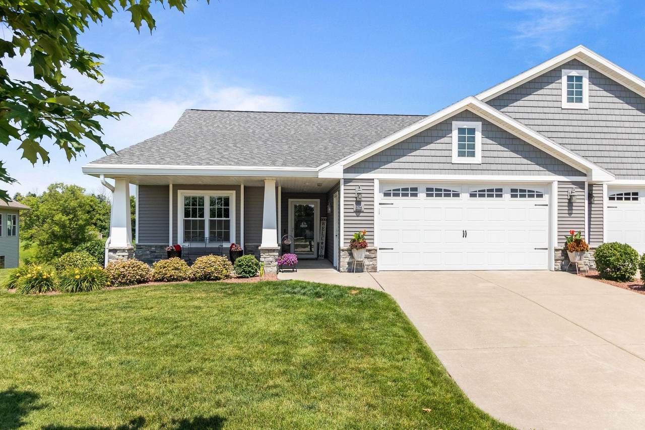 504 Mapleleaf Court - Photo 1