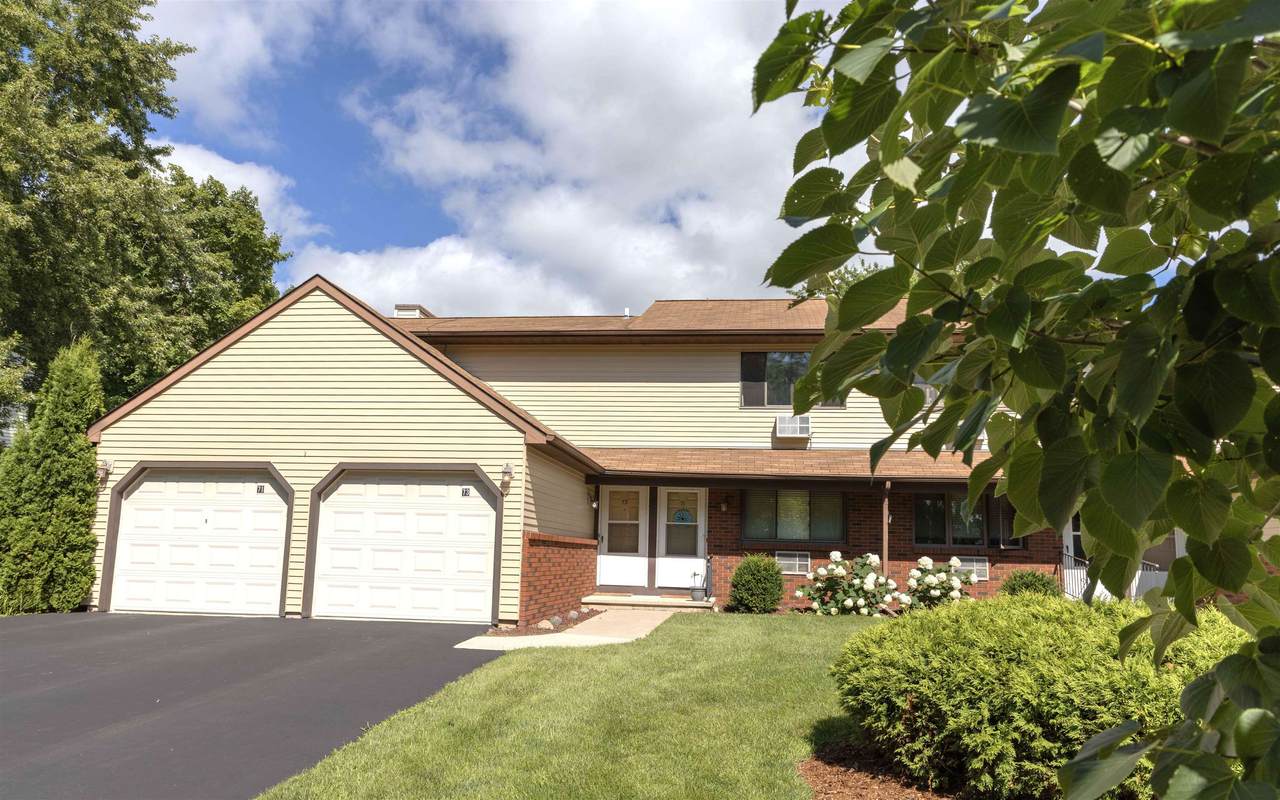 73 Univeristy Drive - Photo 1