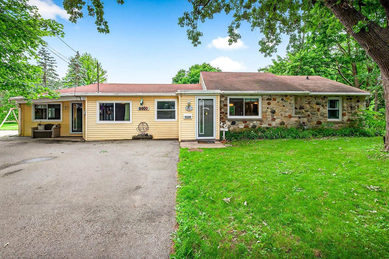 1328 9TH Avenue - Photo 1