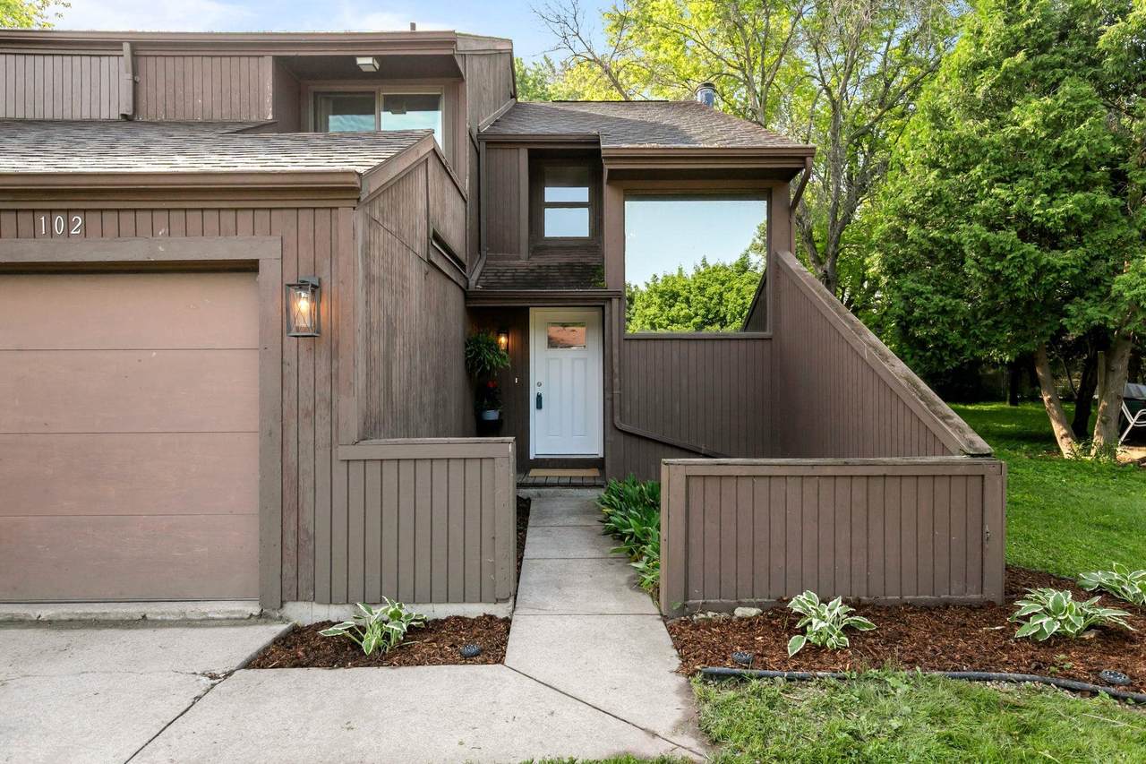 102 Crab Apple Court - Photo 1
