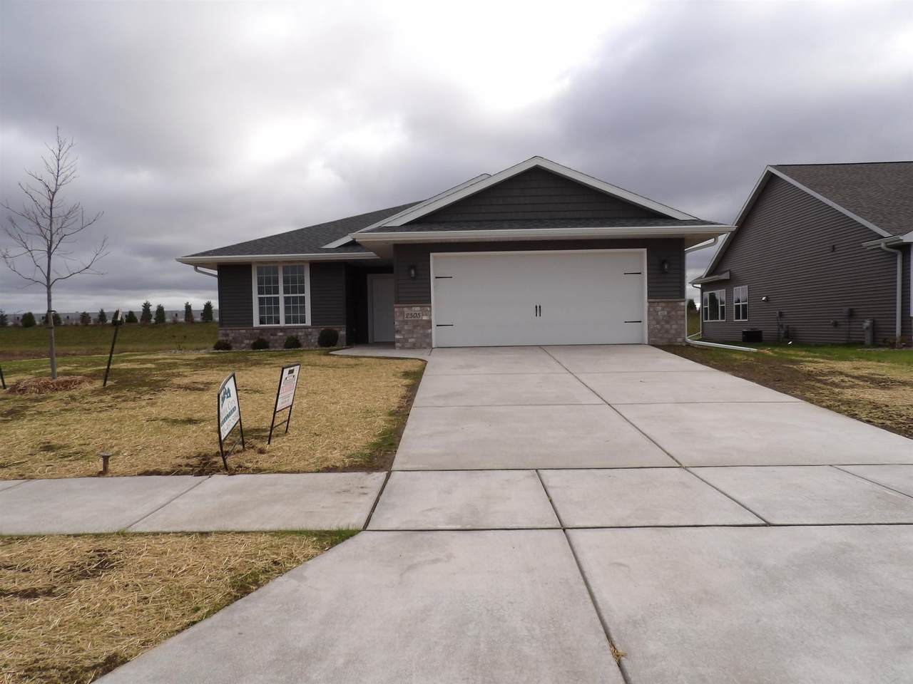 2505 Tipperary Trail - Photo 1