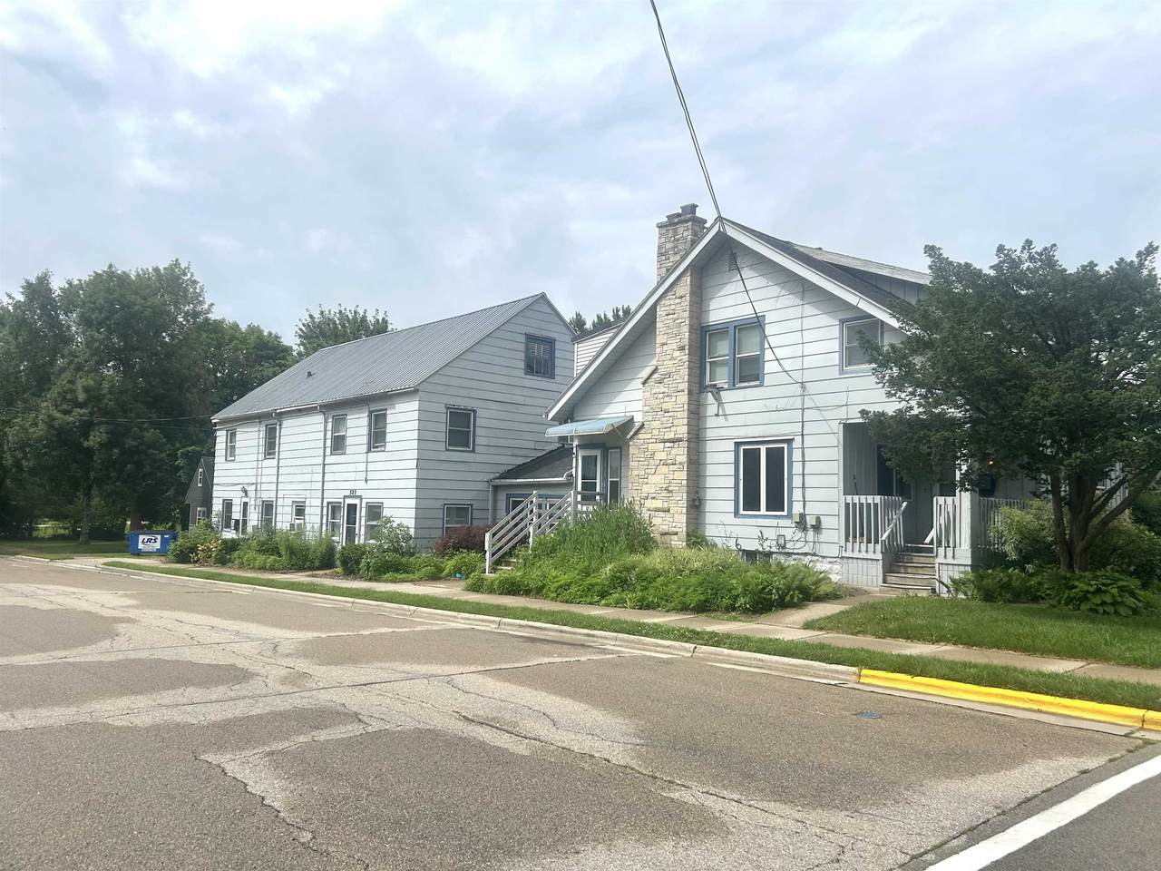 825 Park Avenue - Photo 1