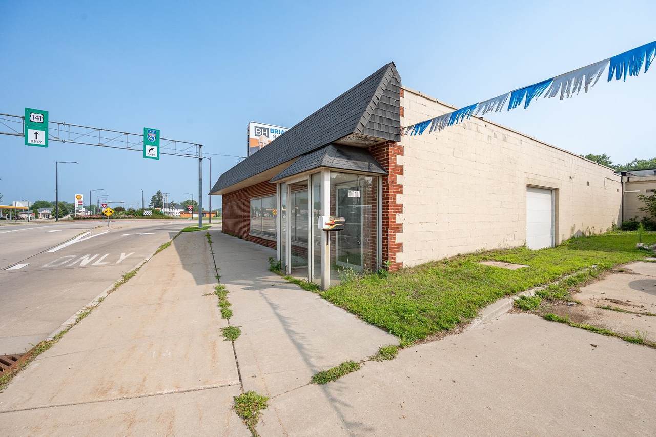 1006 Velp Avenue - Photo 1