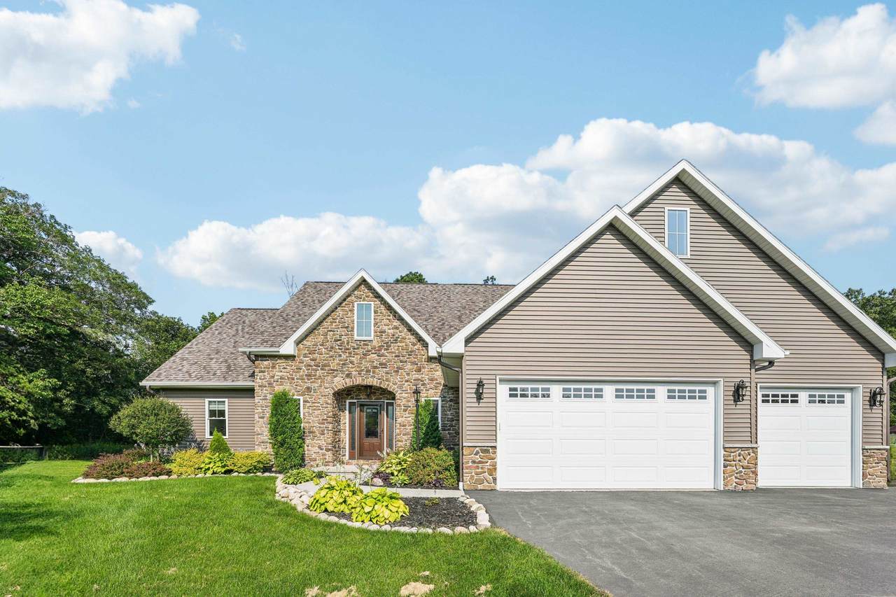 N3599 Red Oak Drive - Photo 1