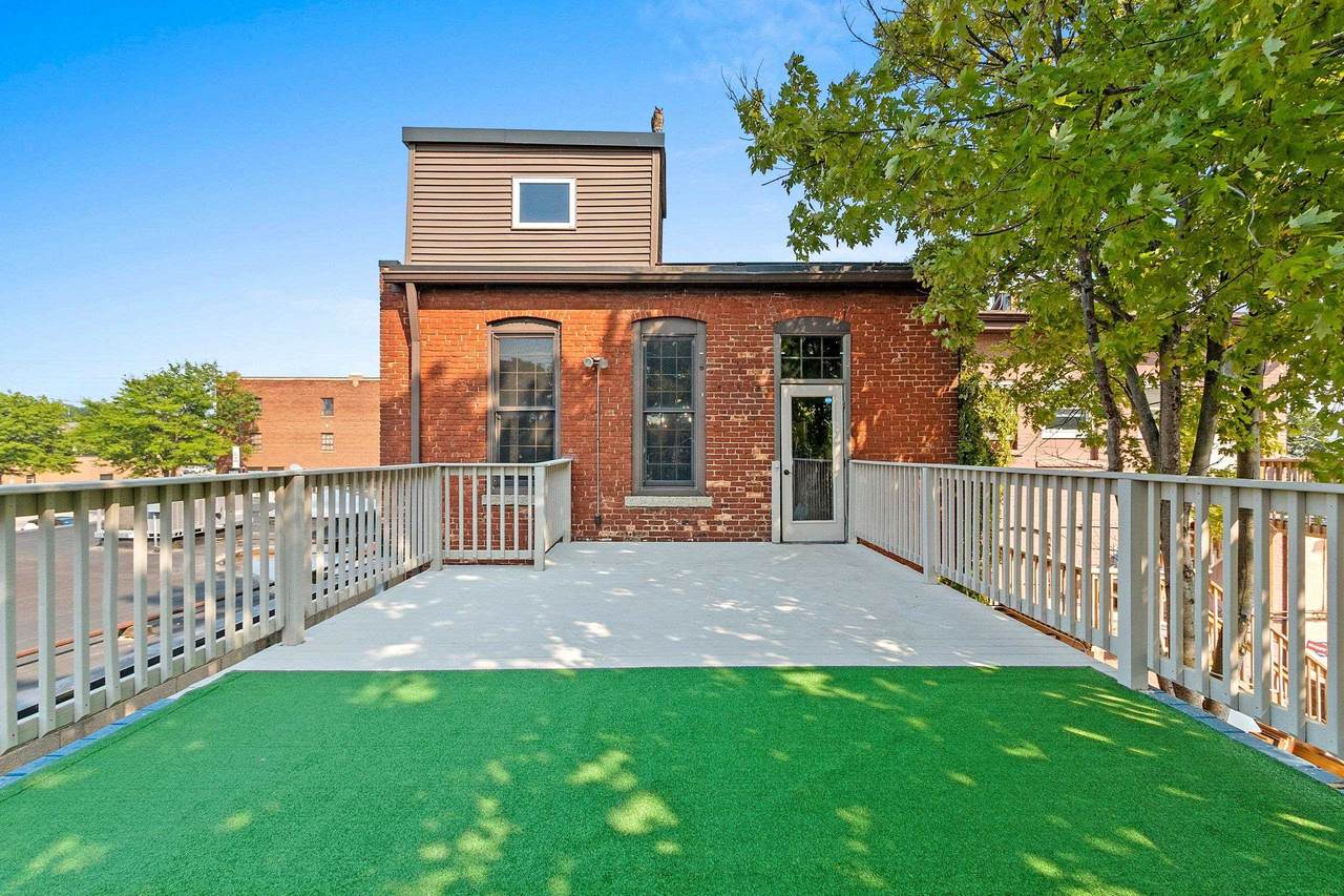 126 Broadway - Photo 1