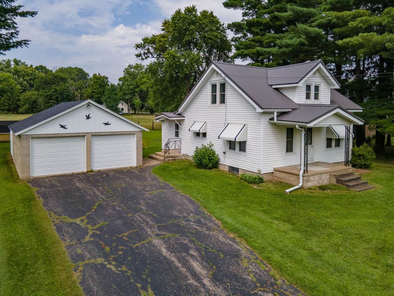114 Pioneer Park Road - Photo 1