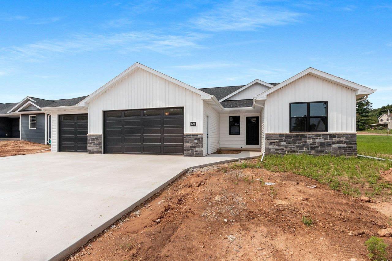 621 Horton Terrace - Photo 1