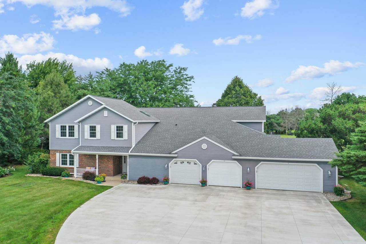 2534 Village Lane - Photo 1