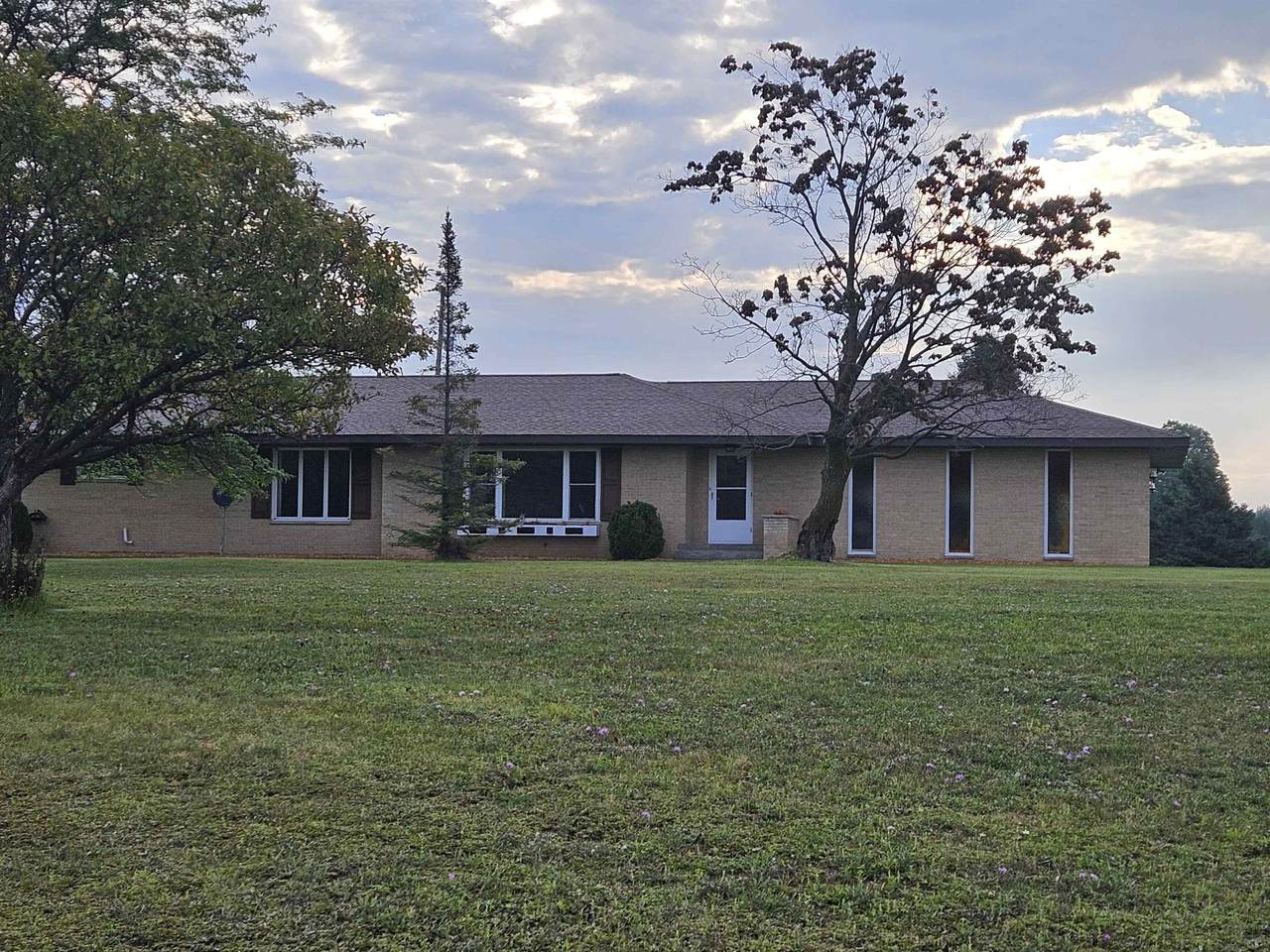 N9264 Us 41 Highway - Photo 1