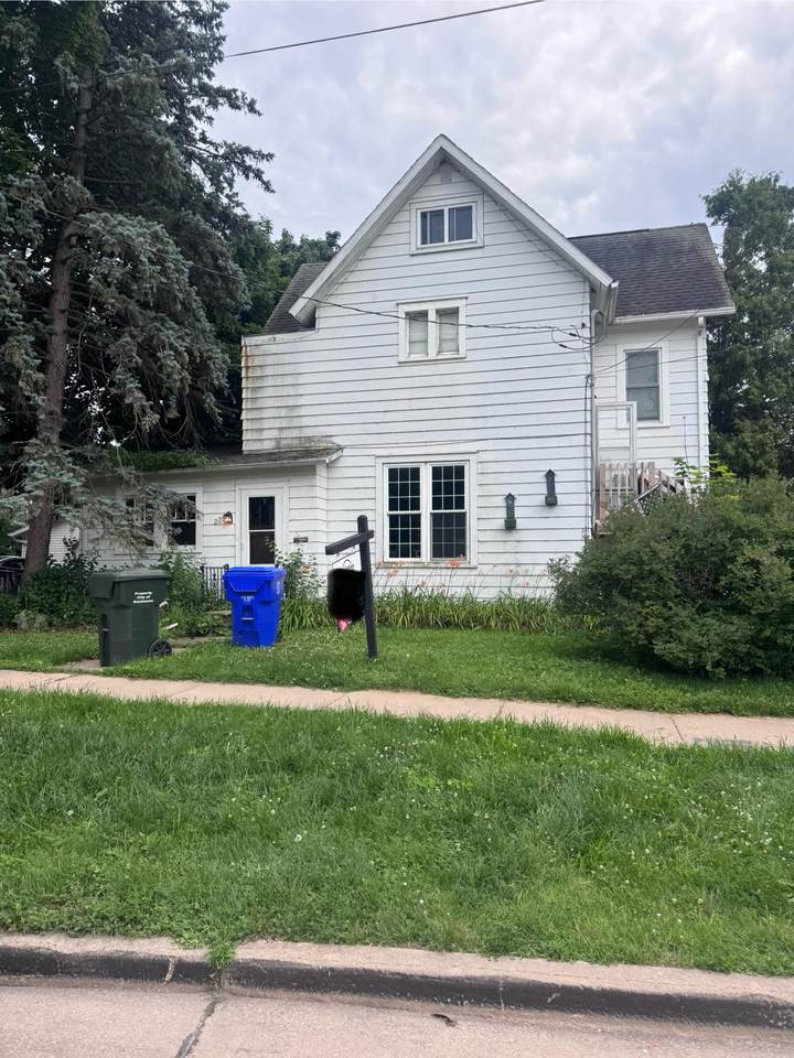 229 John Street - Photo 1