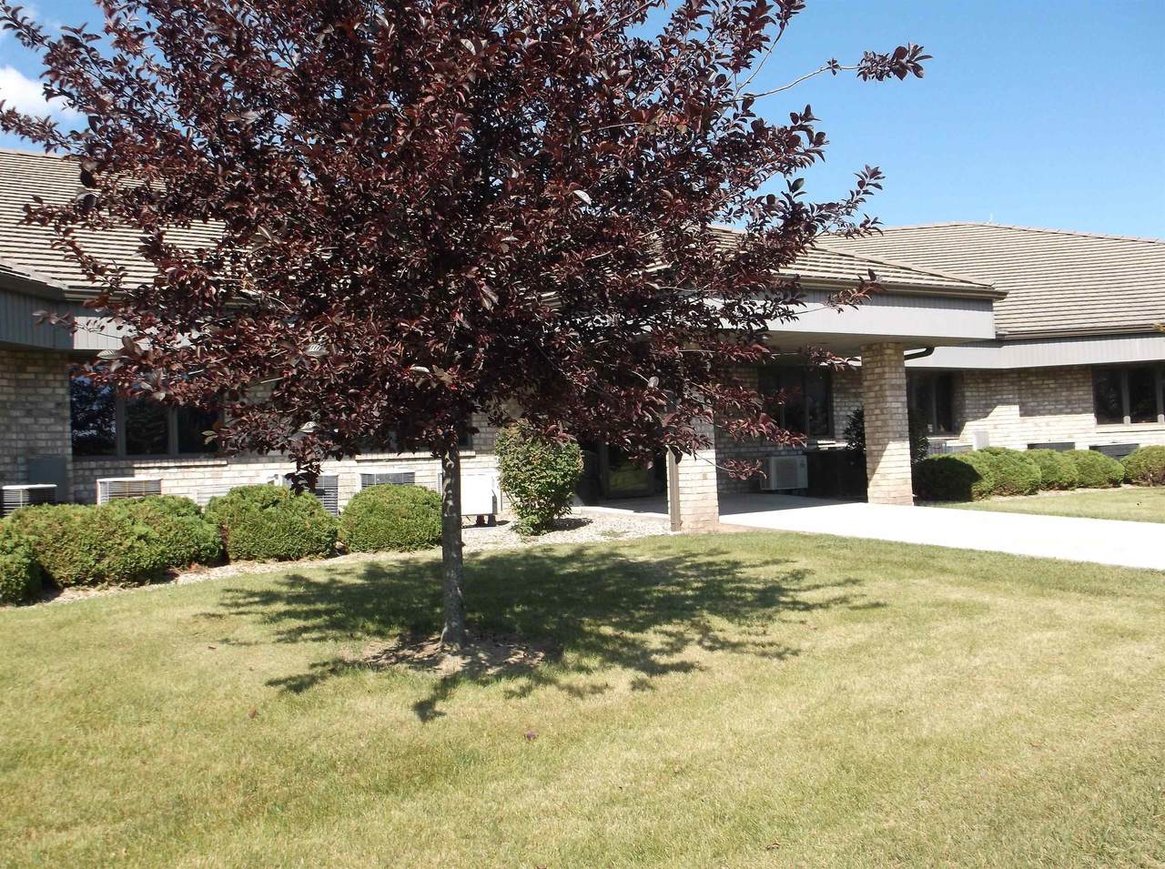 2905 Universal Street - Photo 1