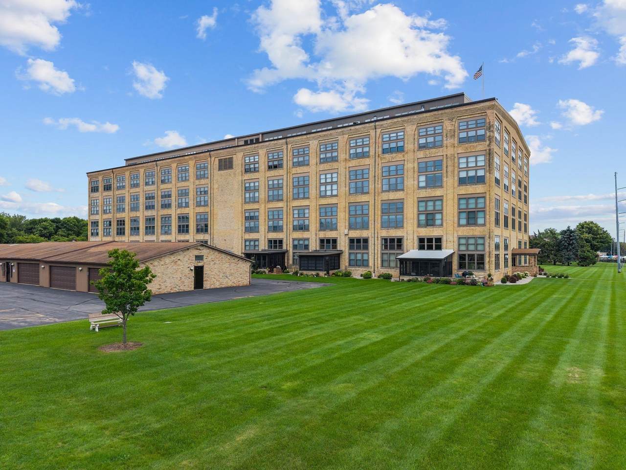 1545 Arboretum Drive - Photo 1