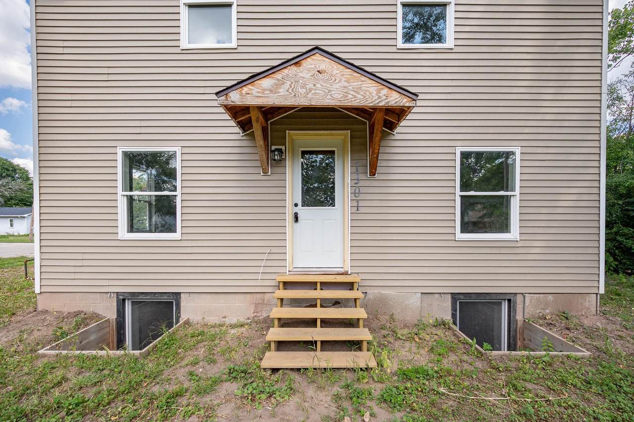 1301 Garland Street - Photo 1