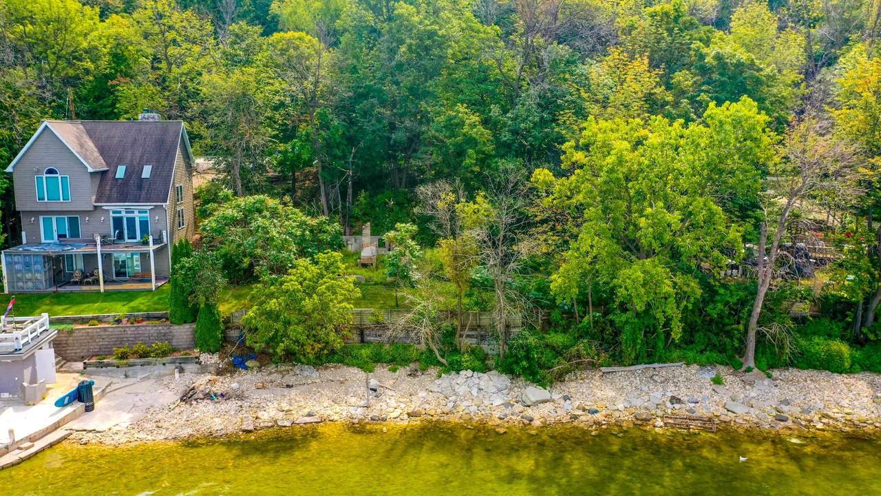 5361 Edgewater Beach Road - Photo 1