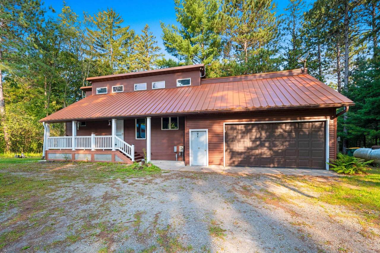 N6235 9TH Avenue - Photo 1