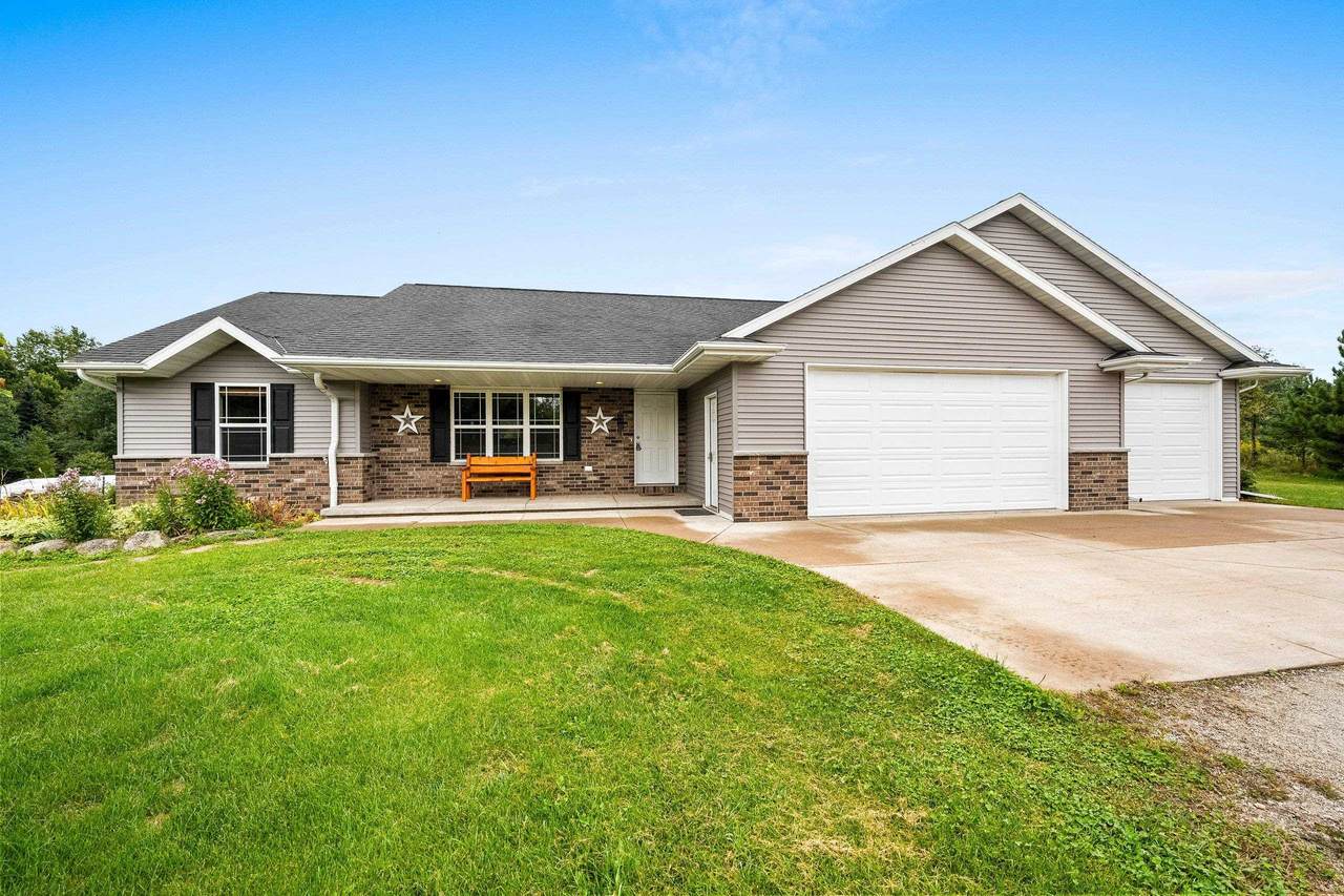 W5611 Gravelly Brook Road - Photo 1