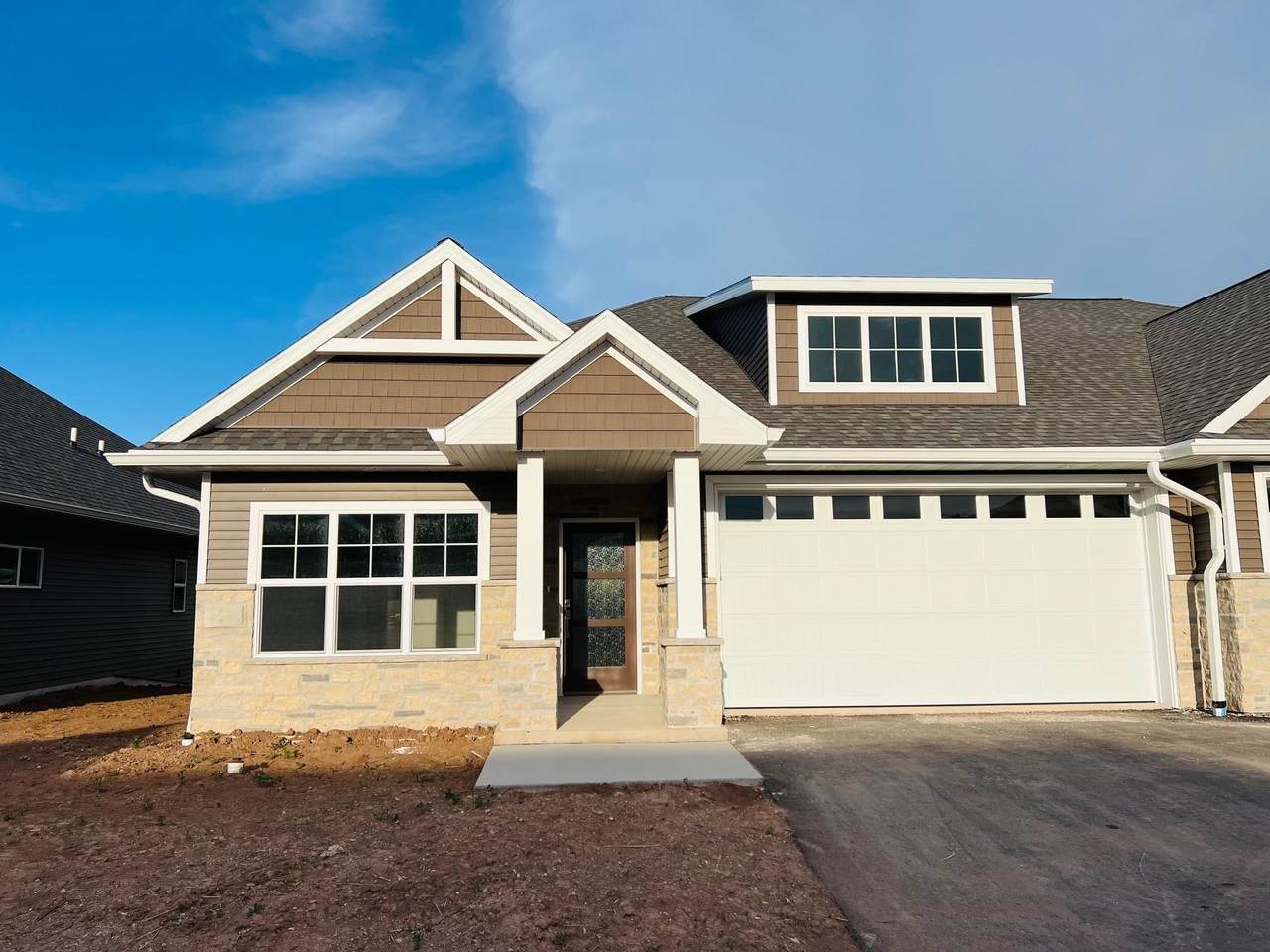 493 Papermill Circle - Photo 1