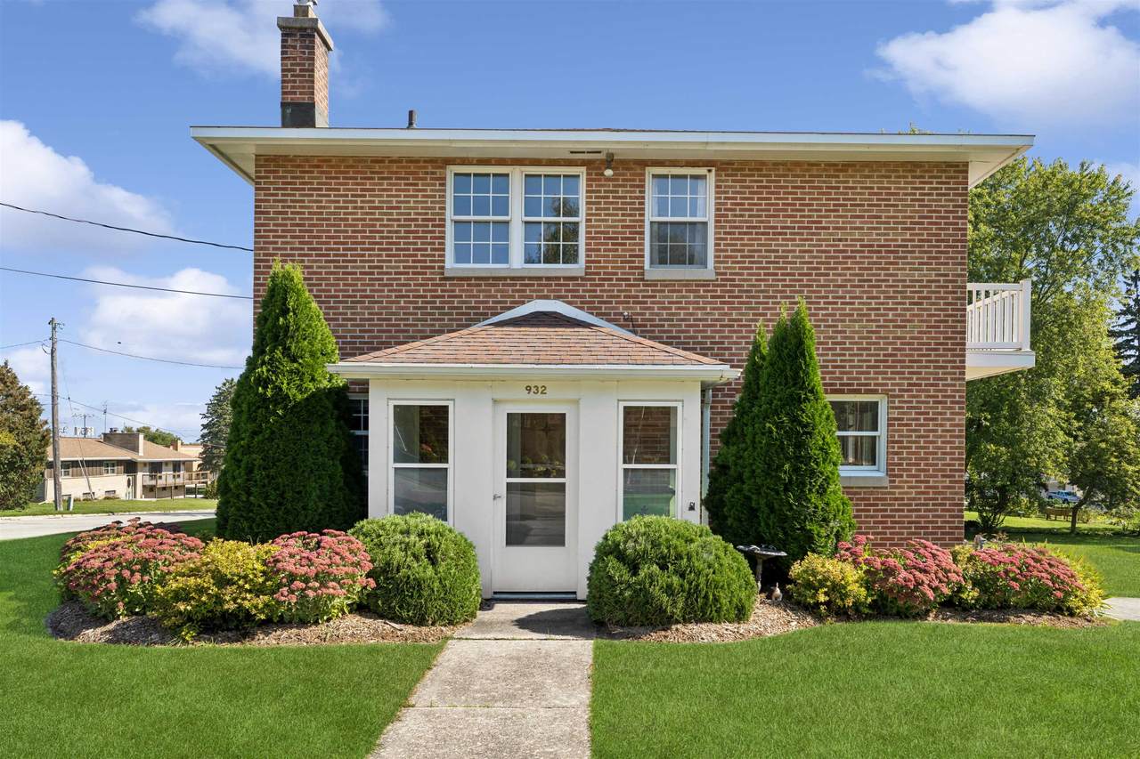 932 1ST Street - Photo 1