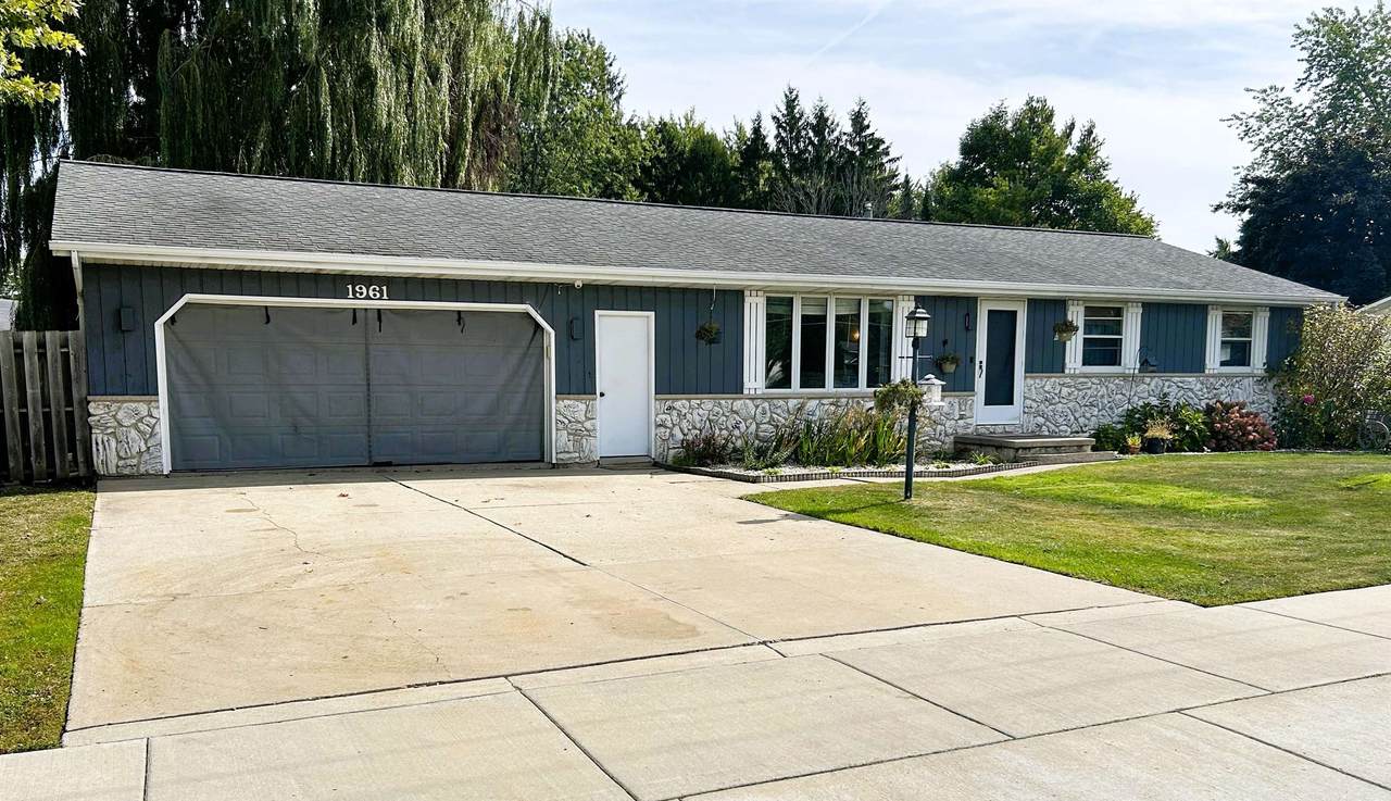 1961 Hazen Road - Photo 1