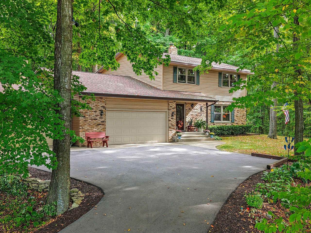 5495 Maple Heights Circle - Photo 1