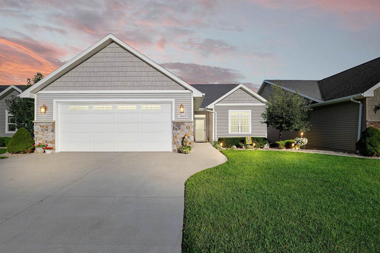 1860 Margaret Street - Photo 1