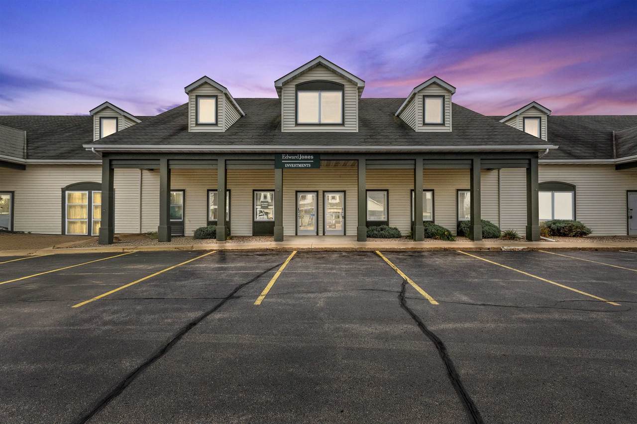 W7003 Parkview Drive - Photo 1