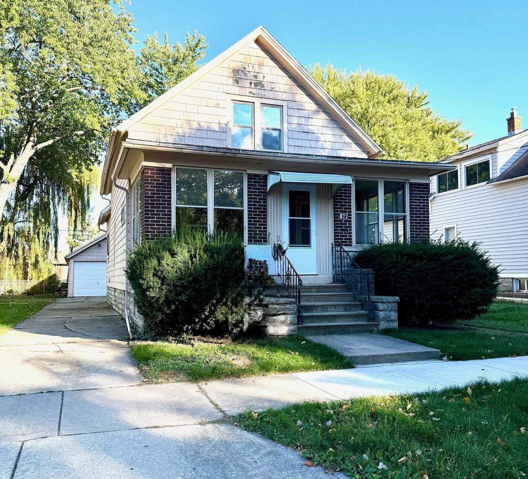 822 Oak Street - Photo 1