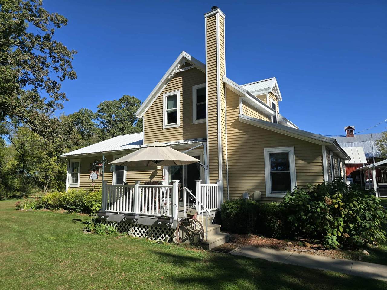 N2784 9TH Avenue - Photo 1