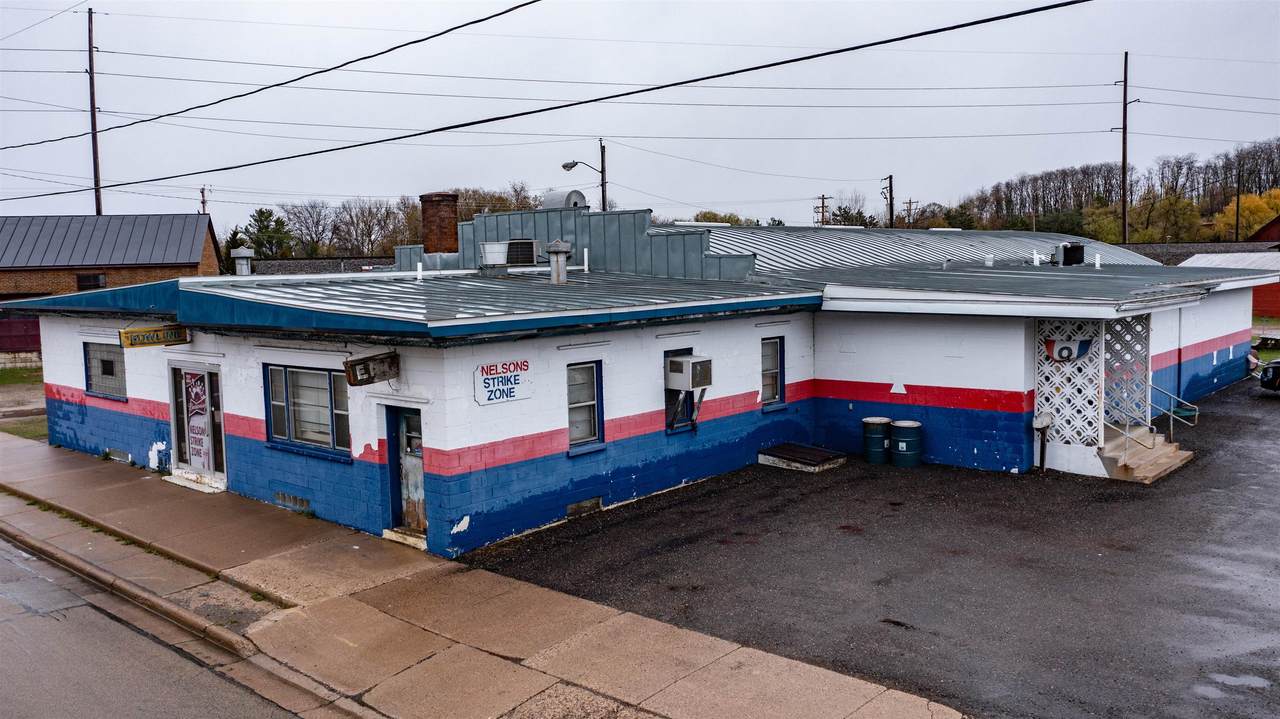 408 Oak Street - Photo 1