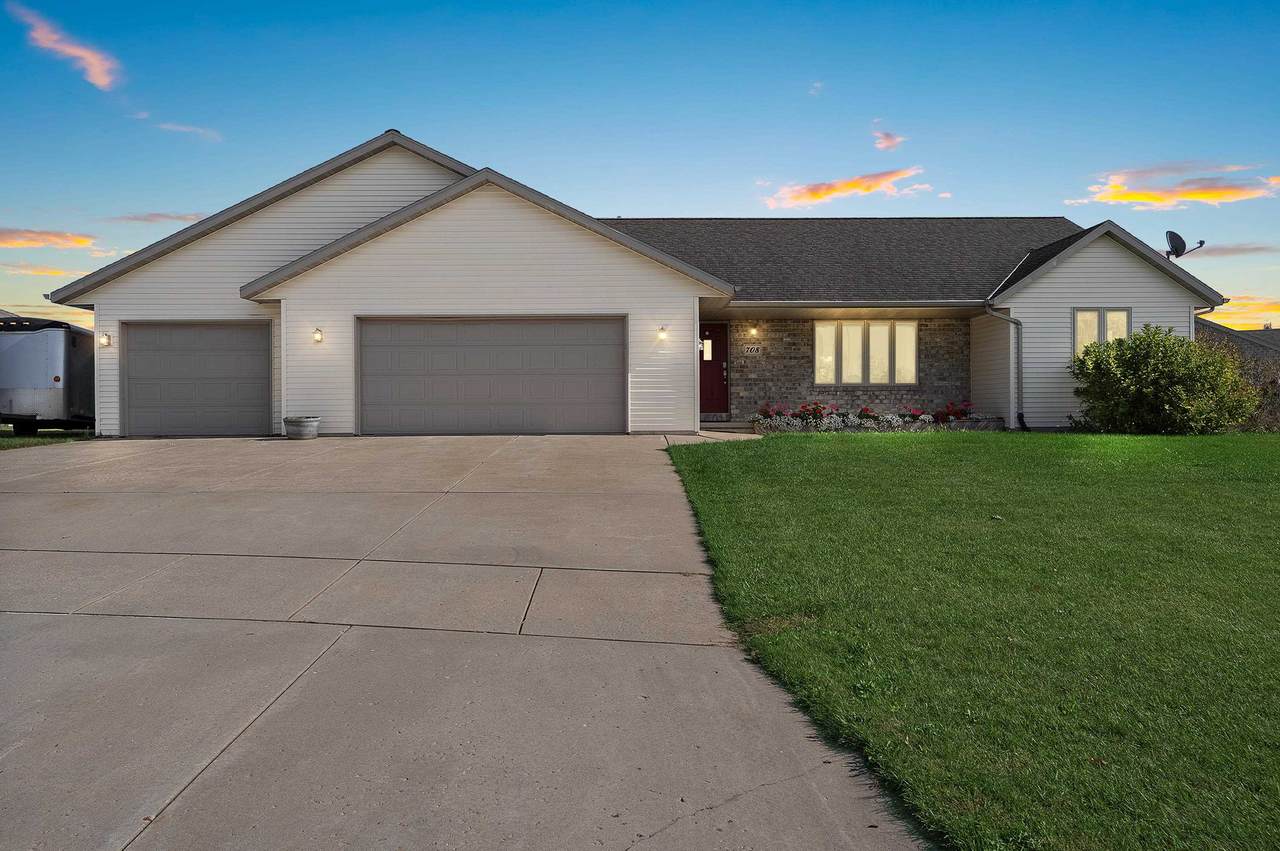 708 Lowell Road - Photo 1