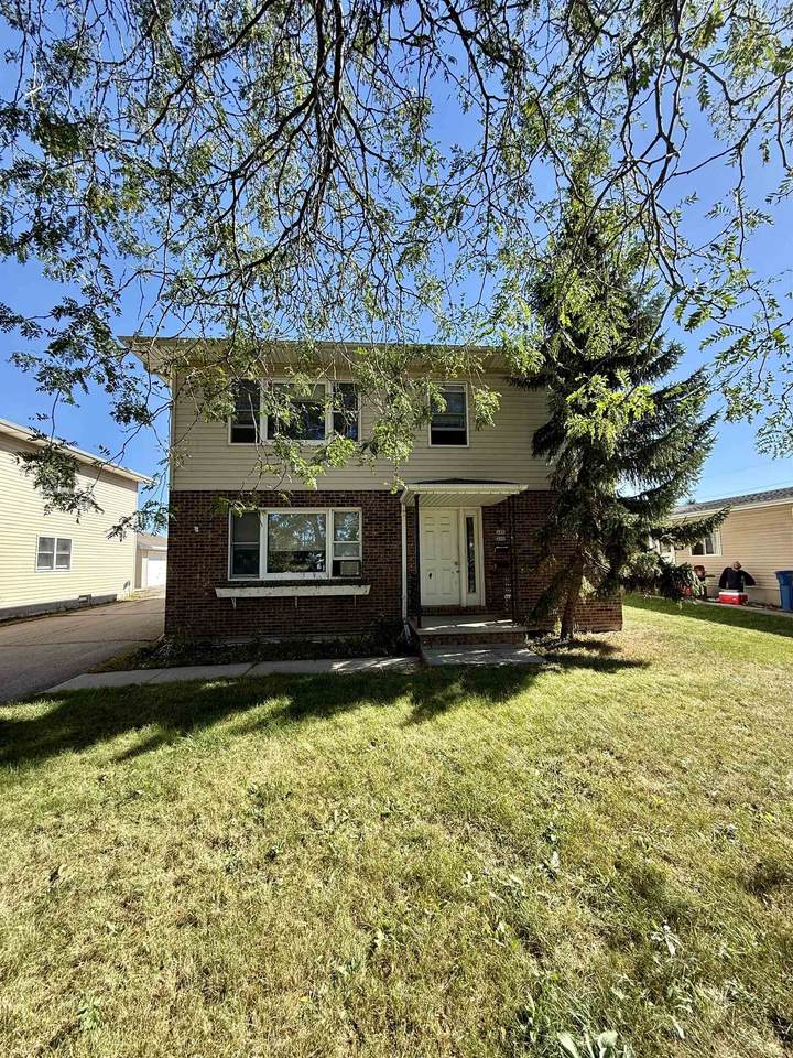 220 Guenther Street - Photo 1