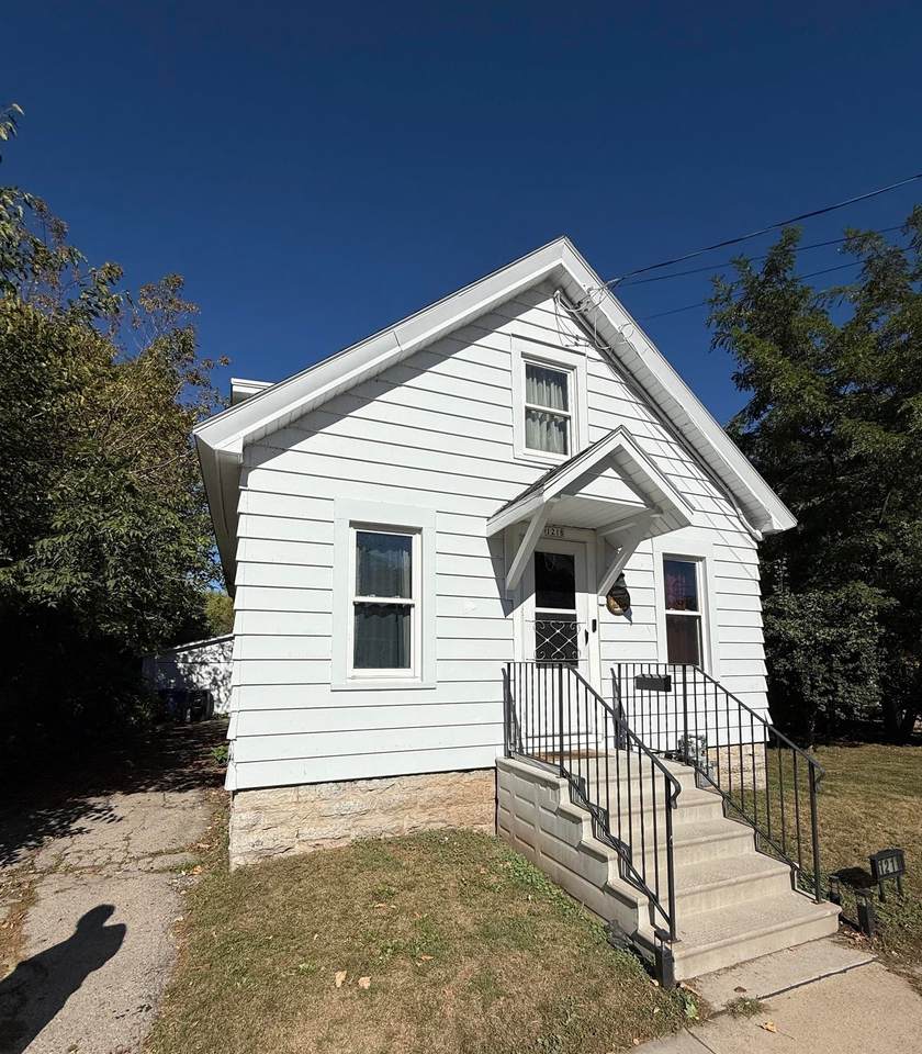 1218 Carr Place - Photo 1