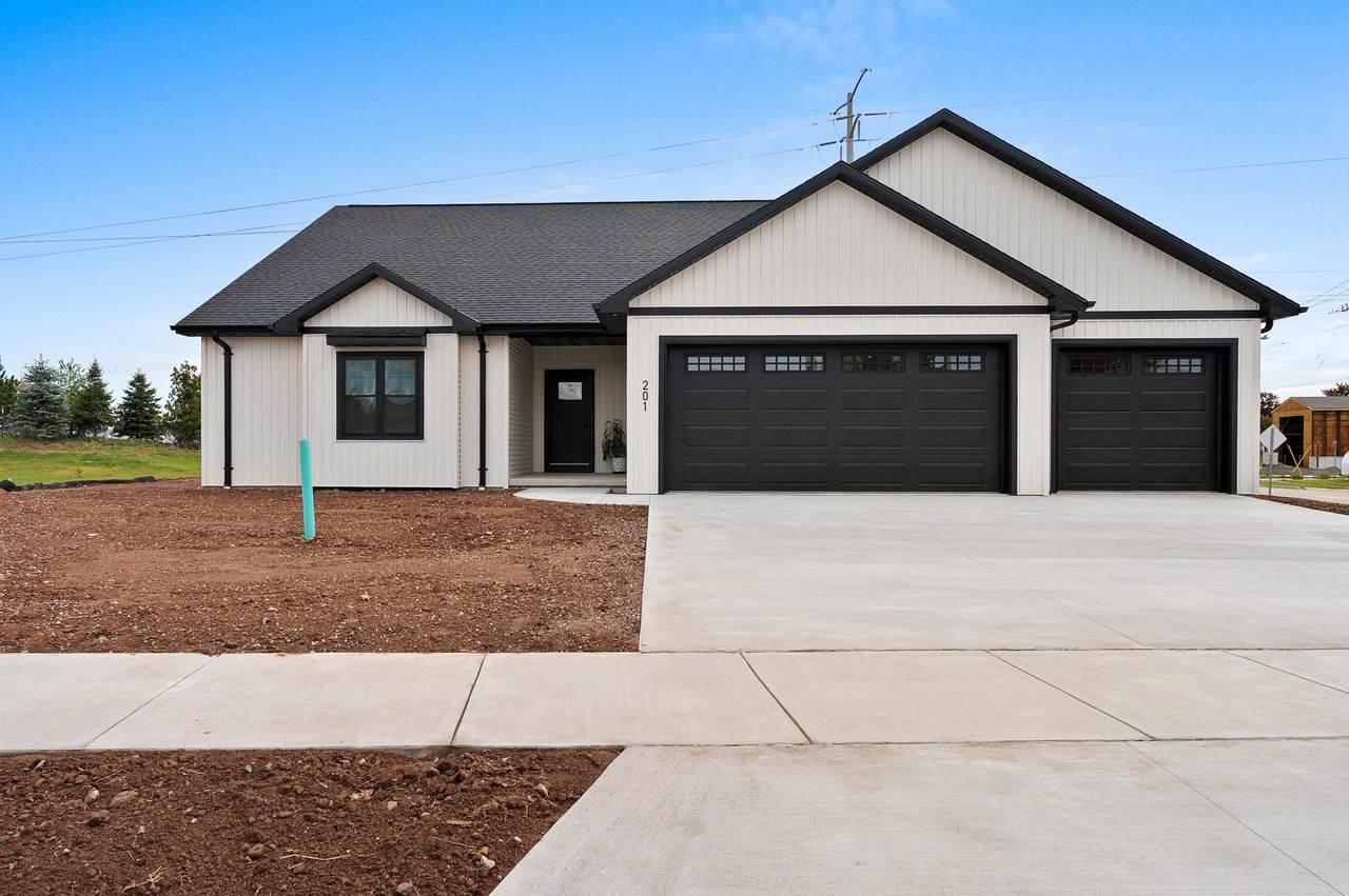 201 Rivers Edge Drive - Photo 1