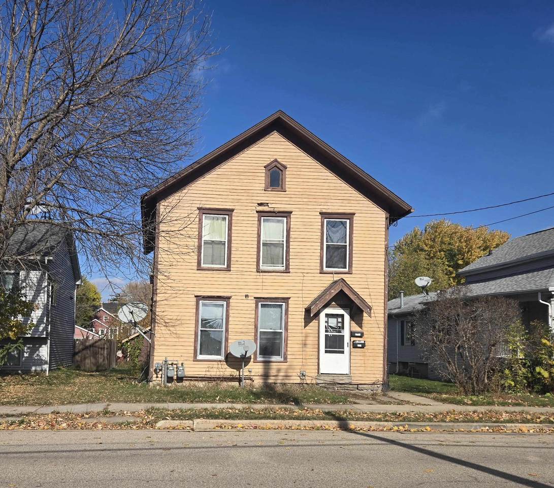 538 Ceape Avenue - Photo 1